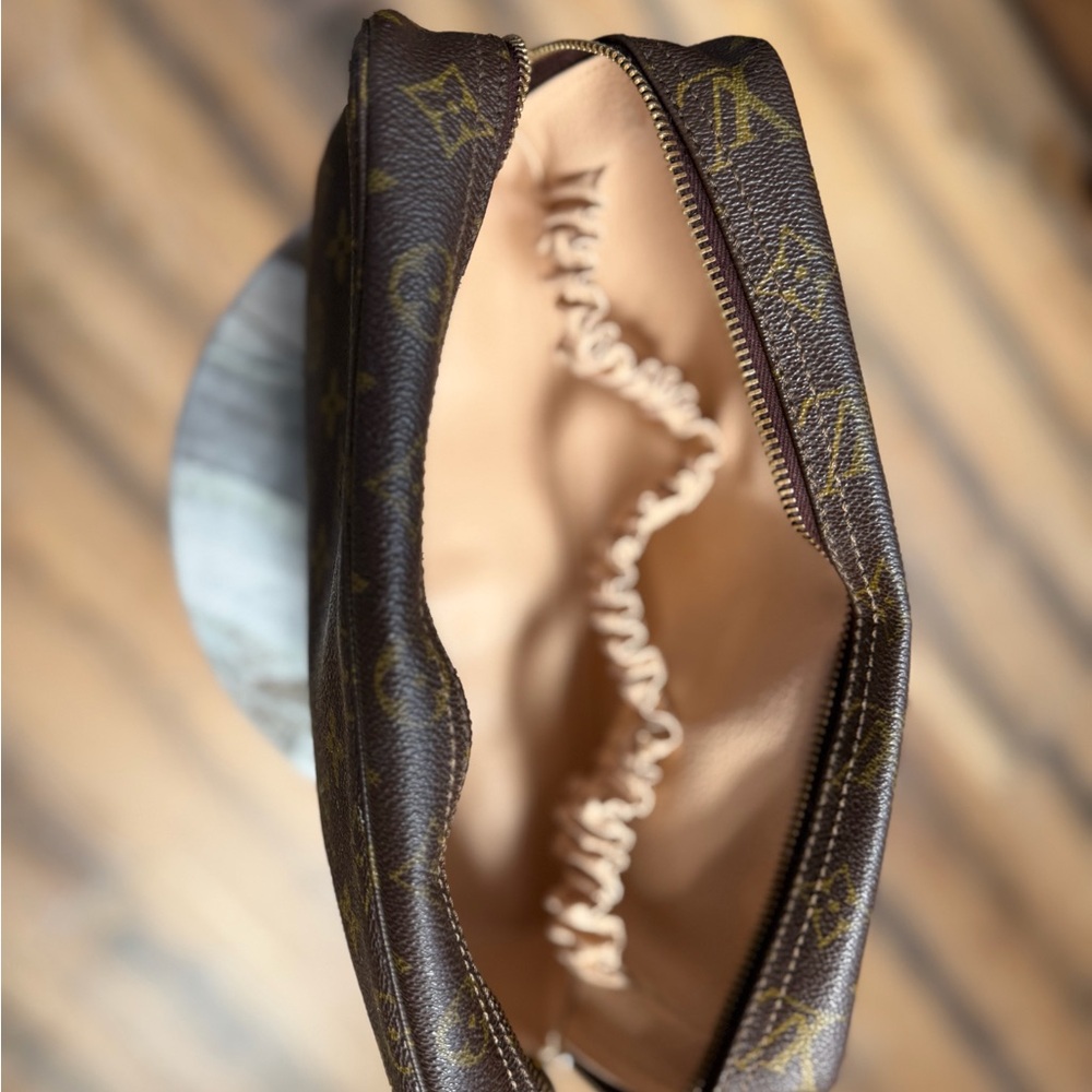 LOUIS VUITTON toiletry 28 - Picture 8 of 8